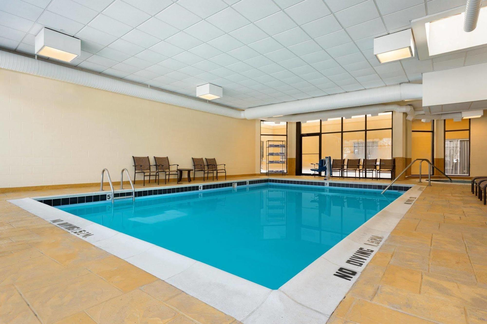 Radisson Akron-fairlawn Copley Montrose